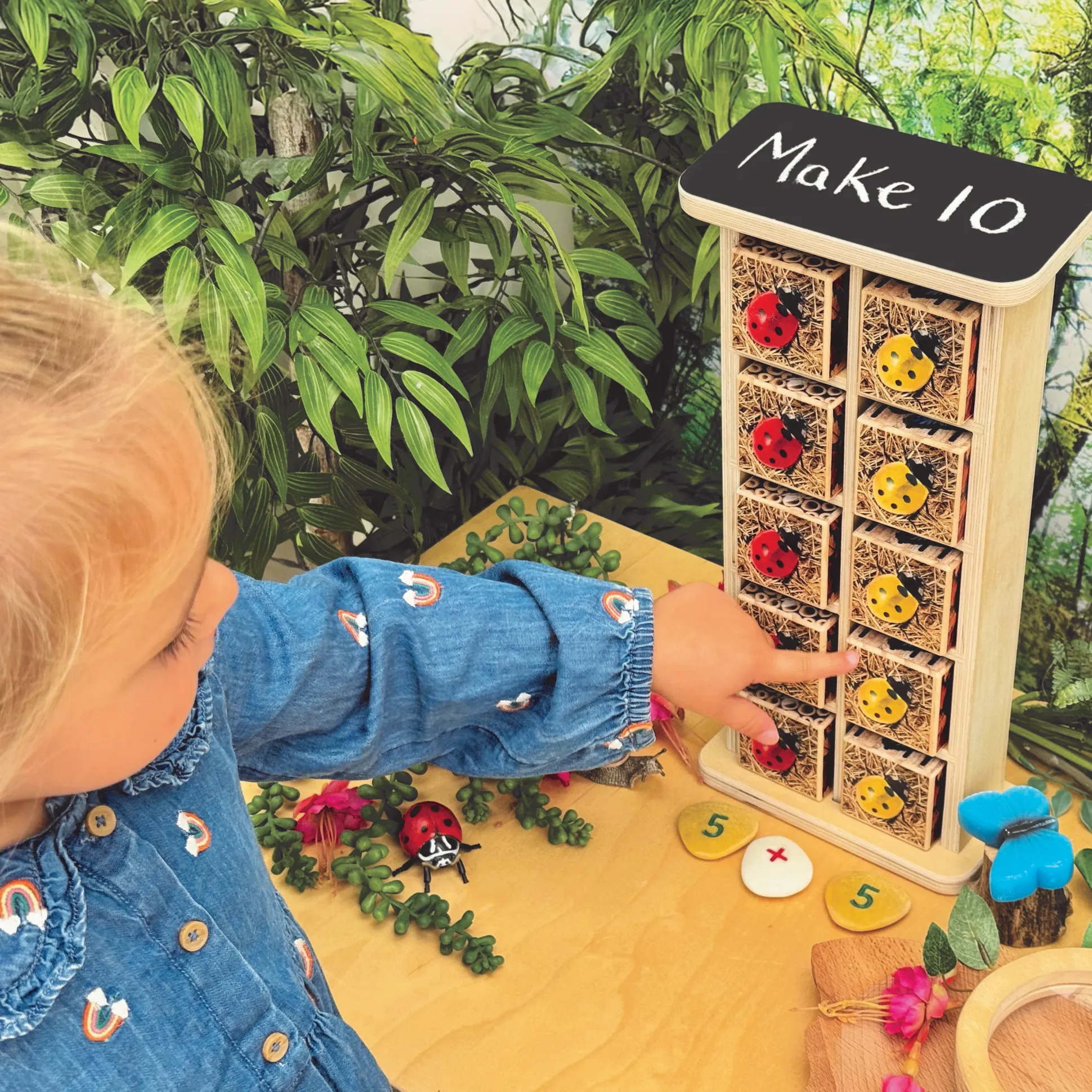 Bug Hotel 10-Frame Wooden Counting Toy | Nature-Inspired Math Learning Set with 10 Bug Cubes