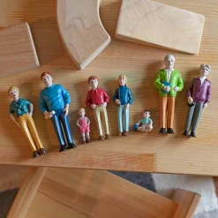 Caucasian Pretend Play Vinyl Family Figurines | 8 Piece Set