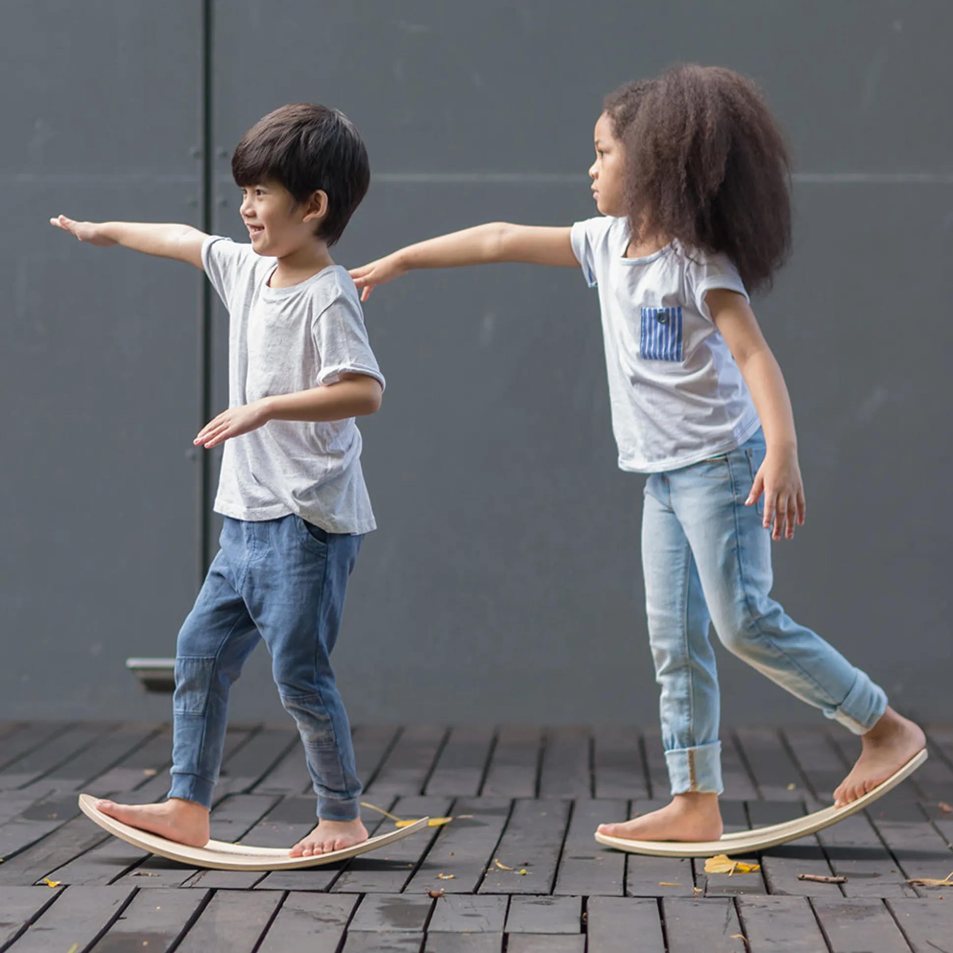 Eco-Friendly Curved Balance Board