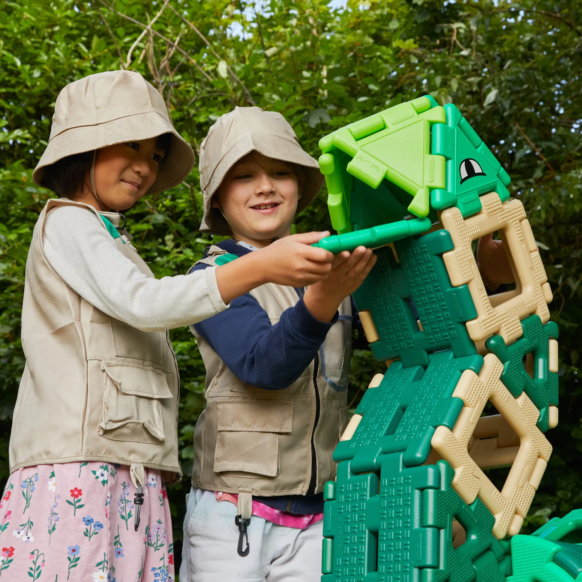 Giant Polydron Dinosaur Construction Set | 130 Piece STEM Building Toy with Interlocking Panels, Claws & Eyes