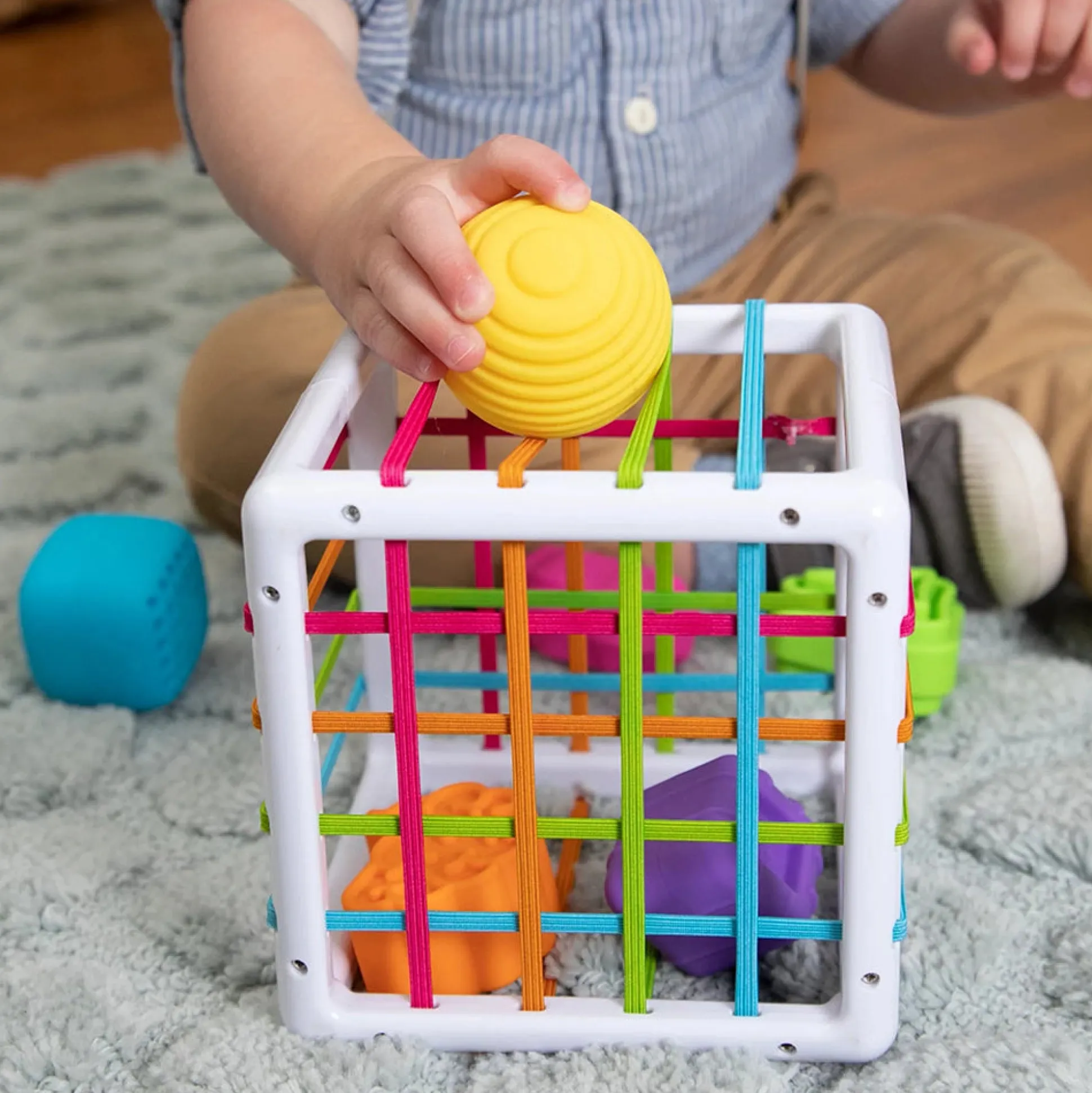 Inny Binny | Sensory Shape-Sorting Cube by Fat Brain Toys