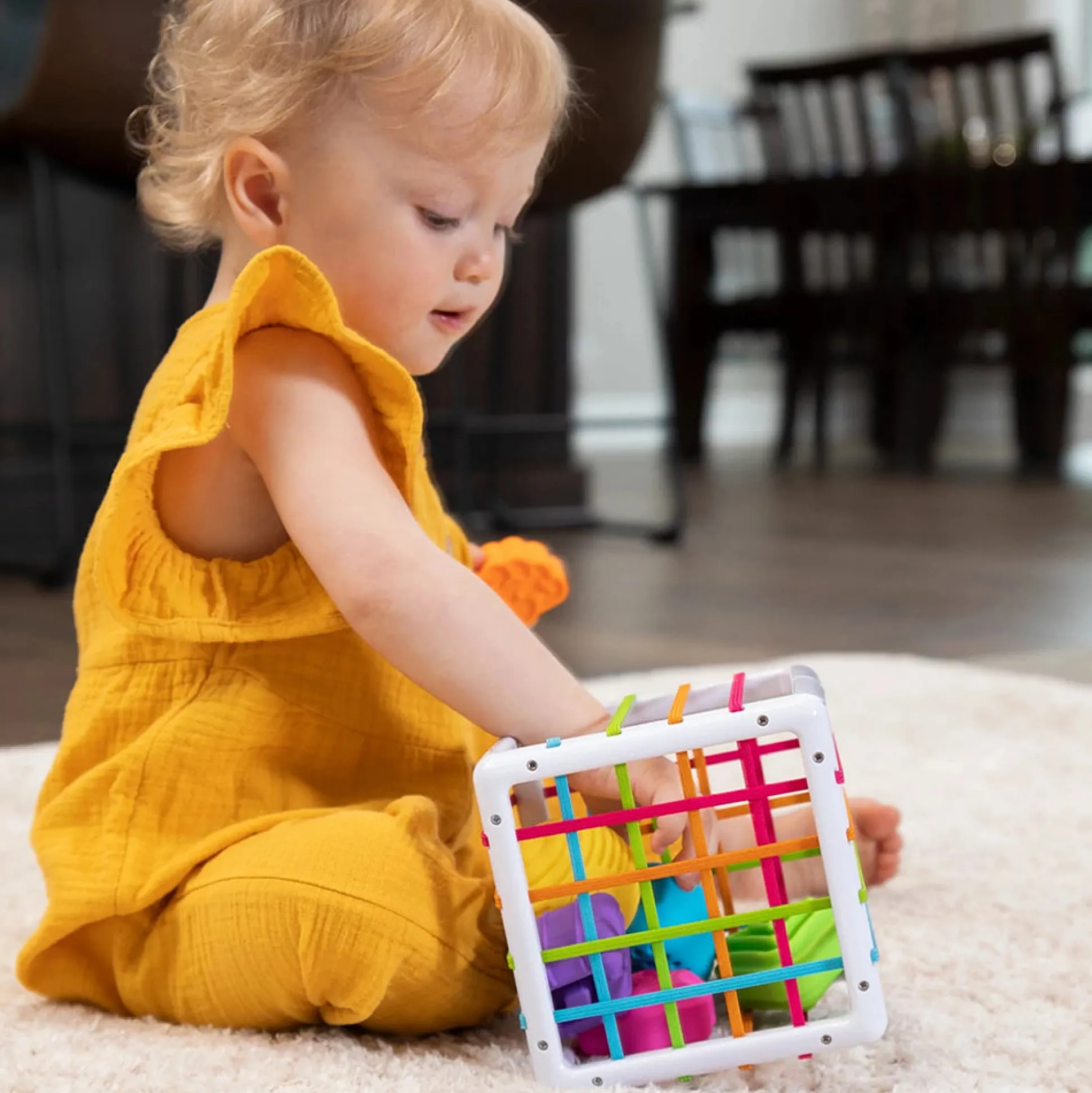 Inny Binny | Sensory Shape-Sorting Cube by Fat Brain Toys