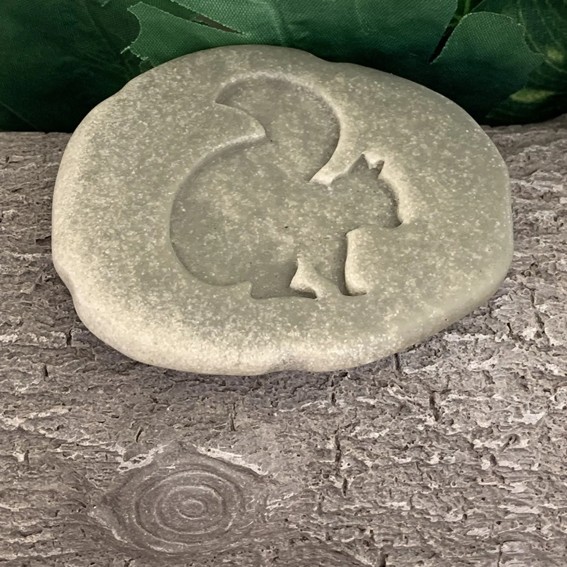 Yellow Door® Let's Investigate Woodland Footprints Double-Sided Animal Stones